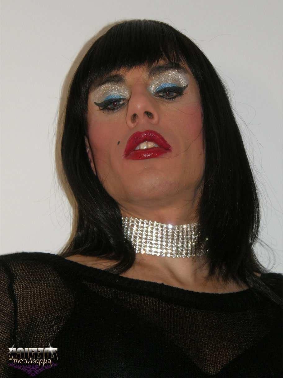 15P Tranny posing in pantyhose