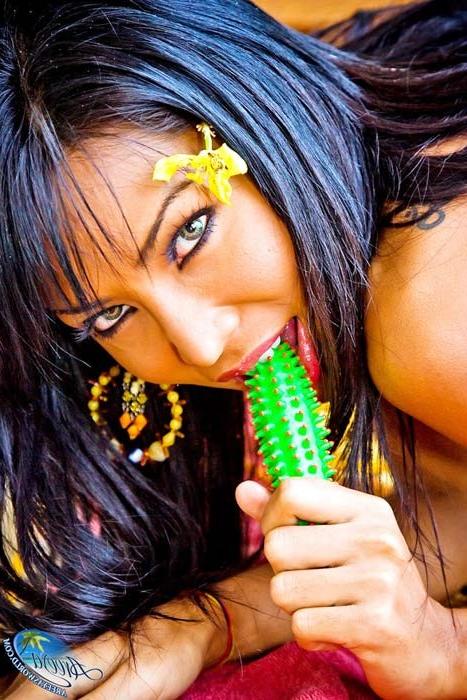 16P Tranny goddess Areeya strips by the pool