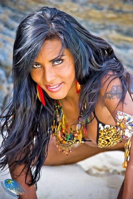 16P Ladyboy goddess Areeya relaxing on the beach
