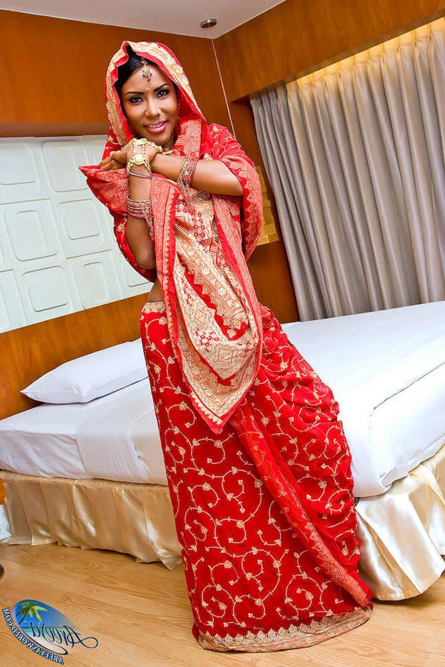 14P Areeya dressed as an Indian goddess
