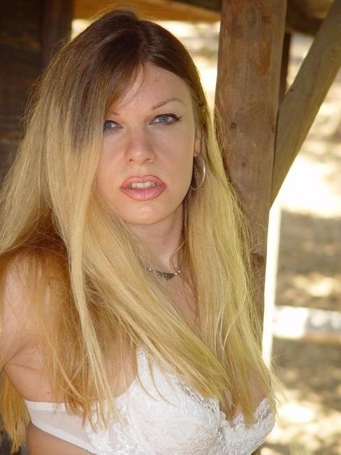 16P Shemale Vicki Richter getting extremely kinky
