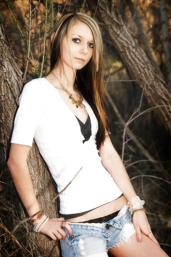 11P Chelsea Bullis 18yo model