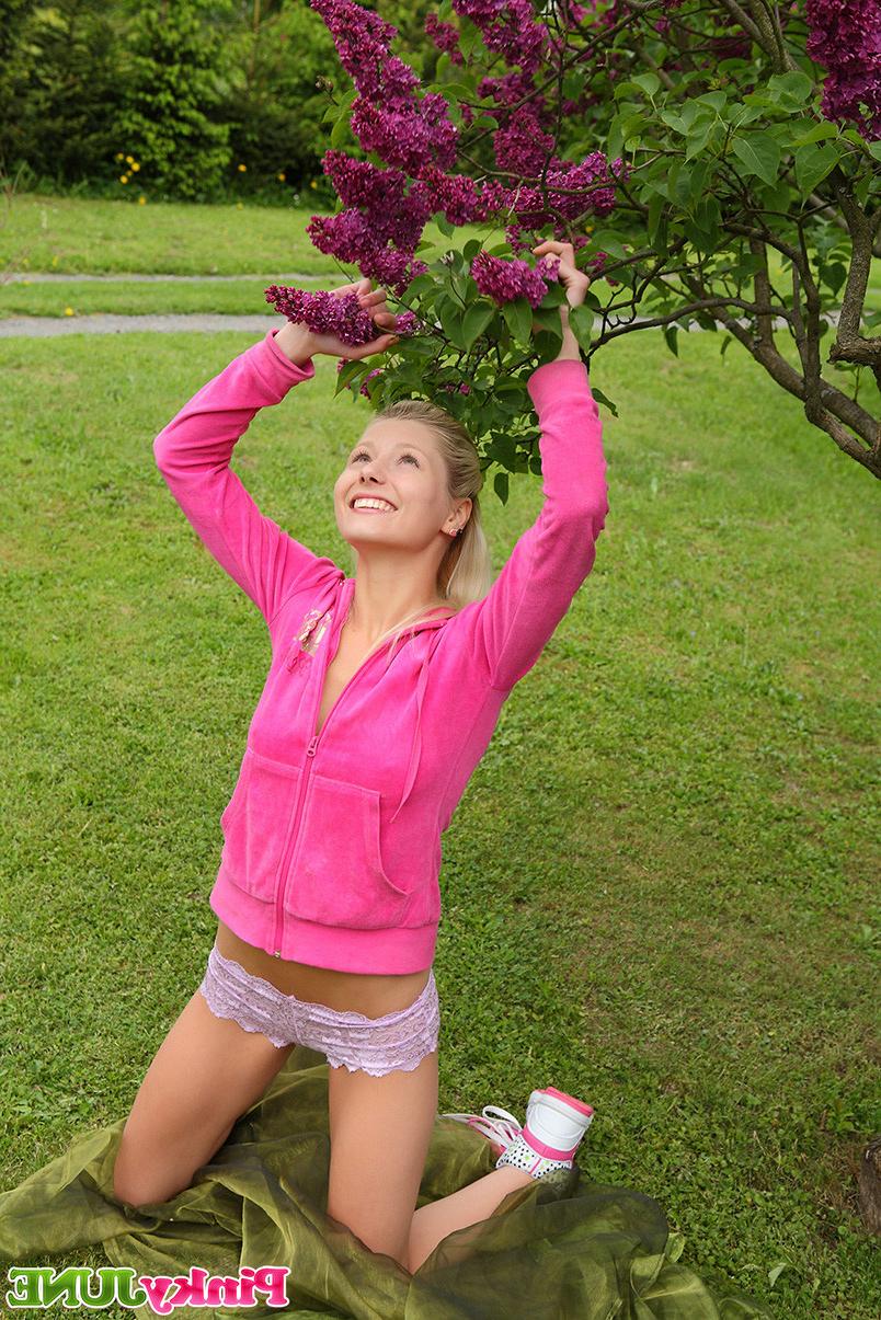 15P Sweet and innocent Czech beauty posing outdoors