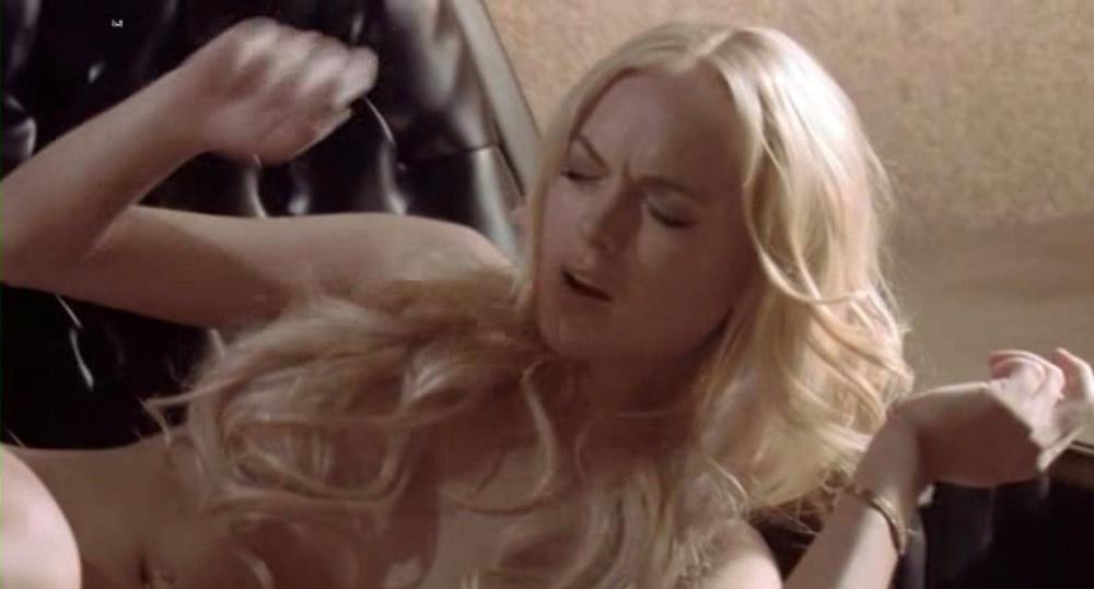 15P Lindsay Lohan hot striptease and juicy nude boobs