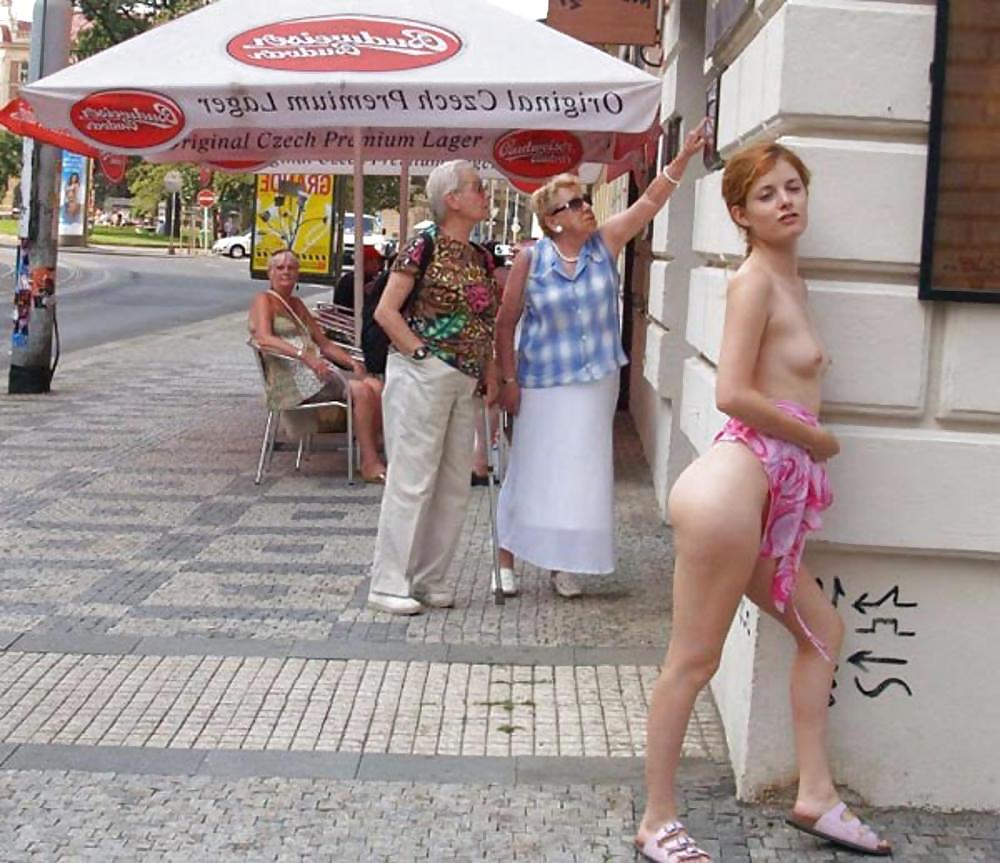 25P REALLY HOT GIRLS IN PUBLIC 39