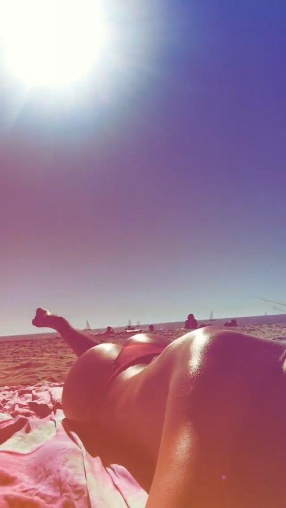 11P Alexandra Stan Topless