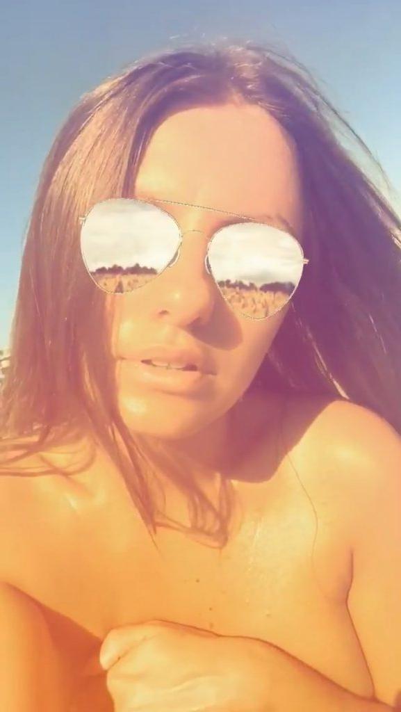 11P Alexandra Stan Topless