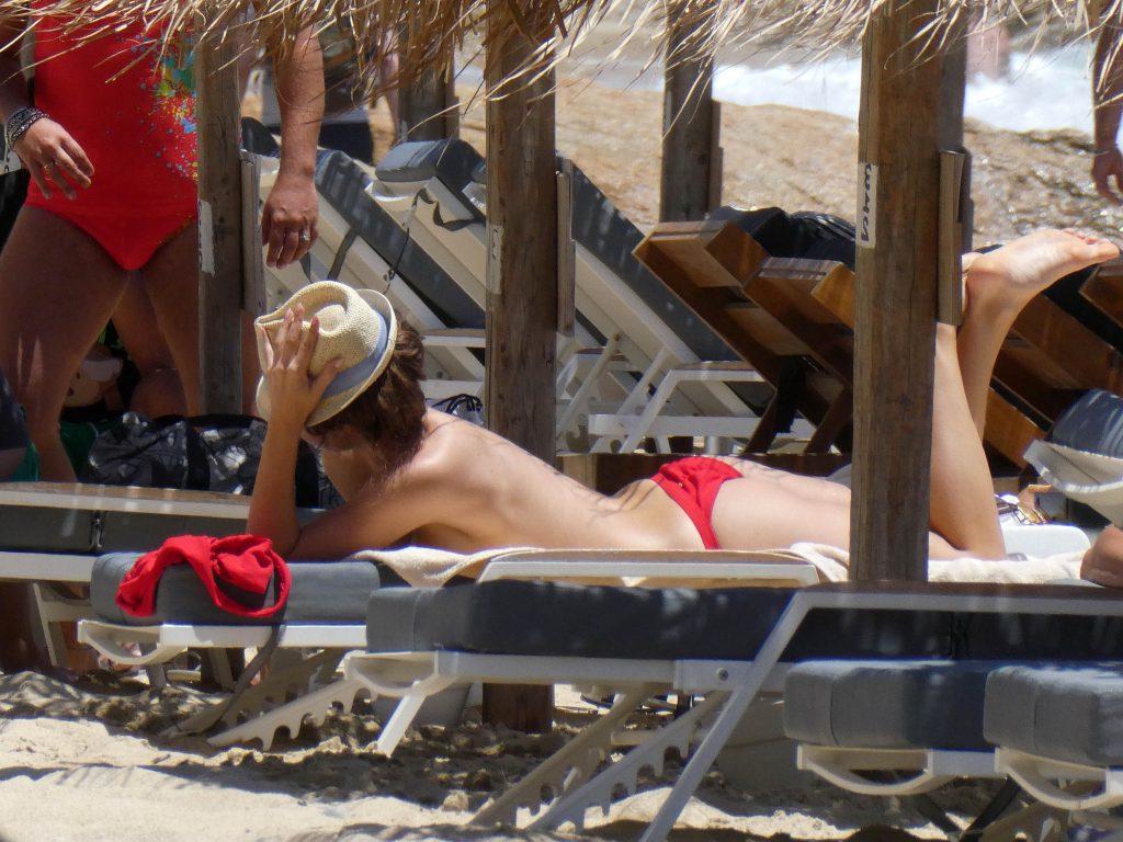 25P Amanda Cerny Topless