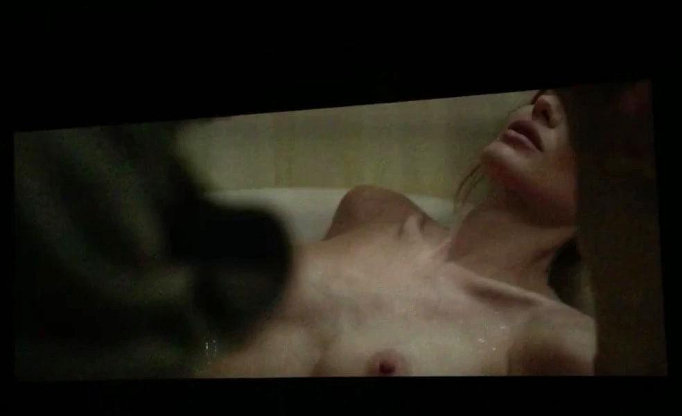 5P Topless pics of Angelina Jolie