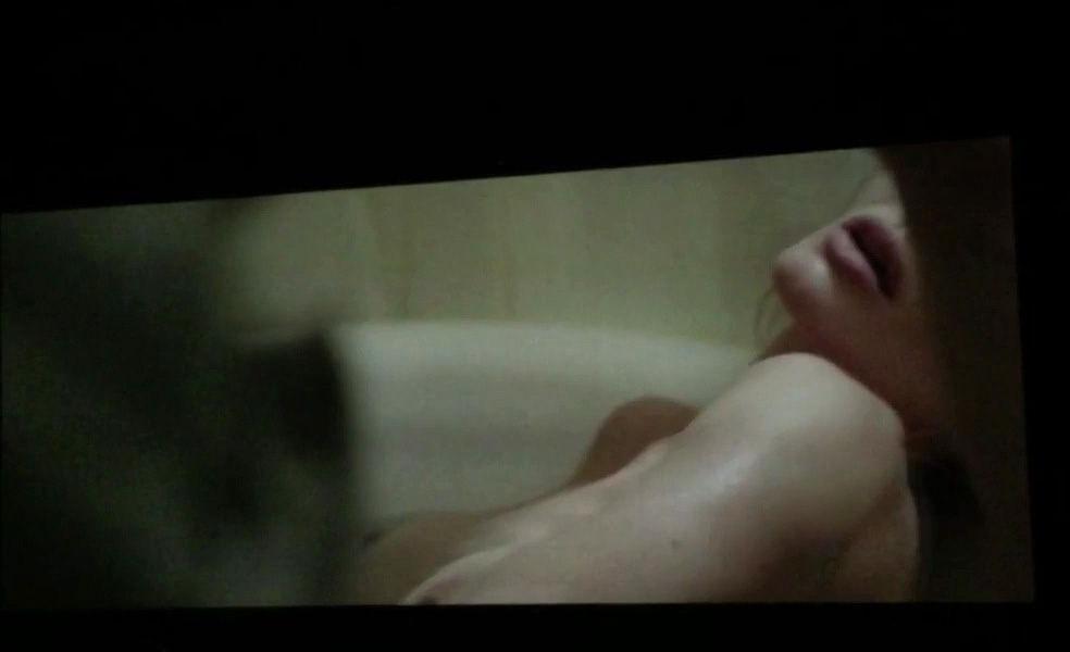 5P Topless pics of Angelina Jolie