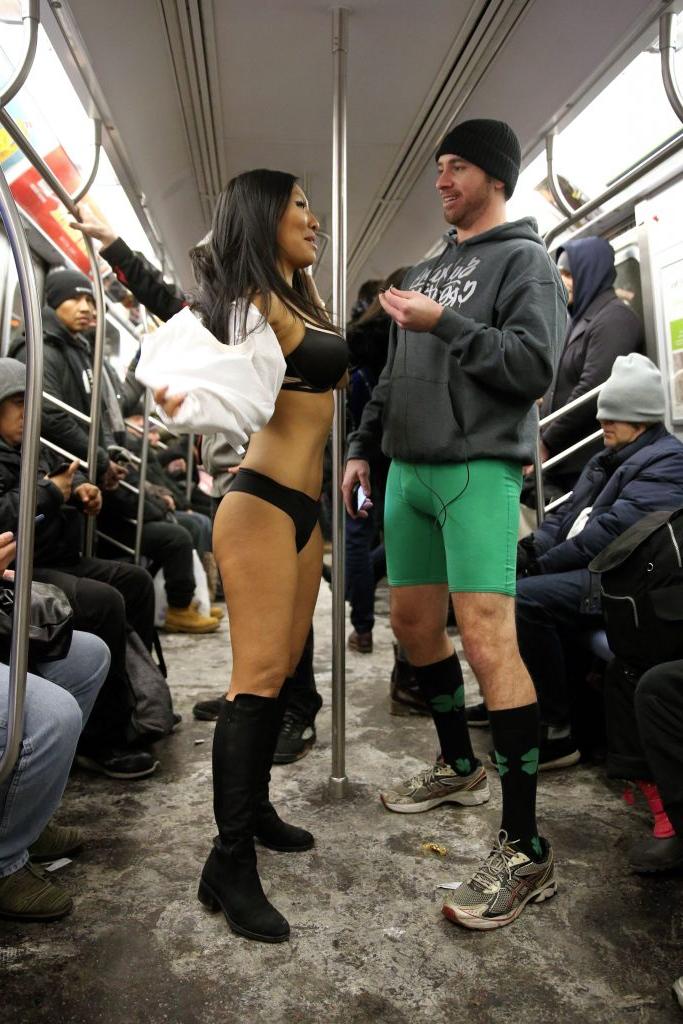 25P Asa Akira Topless