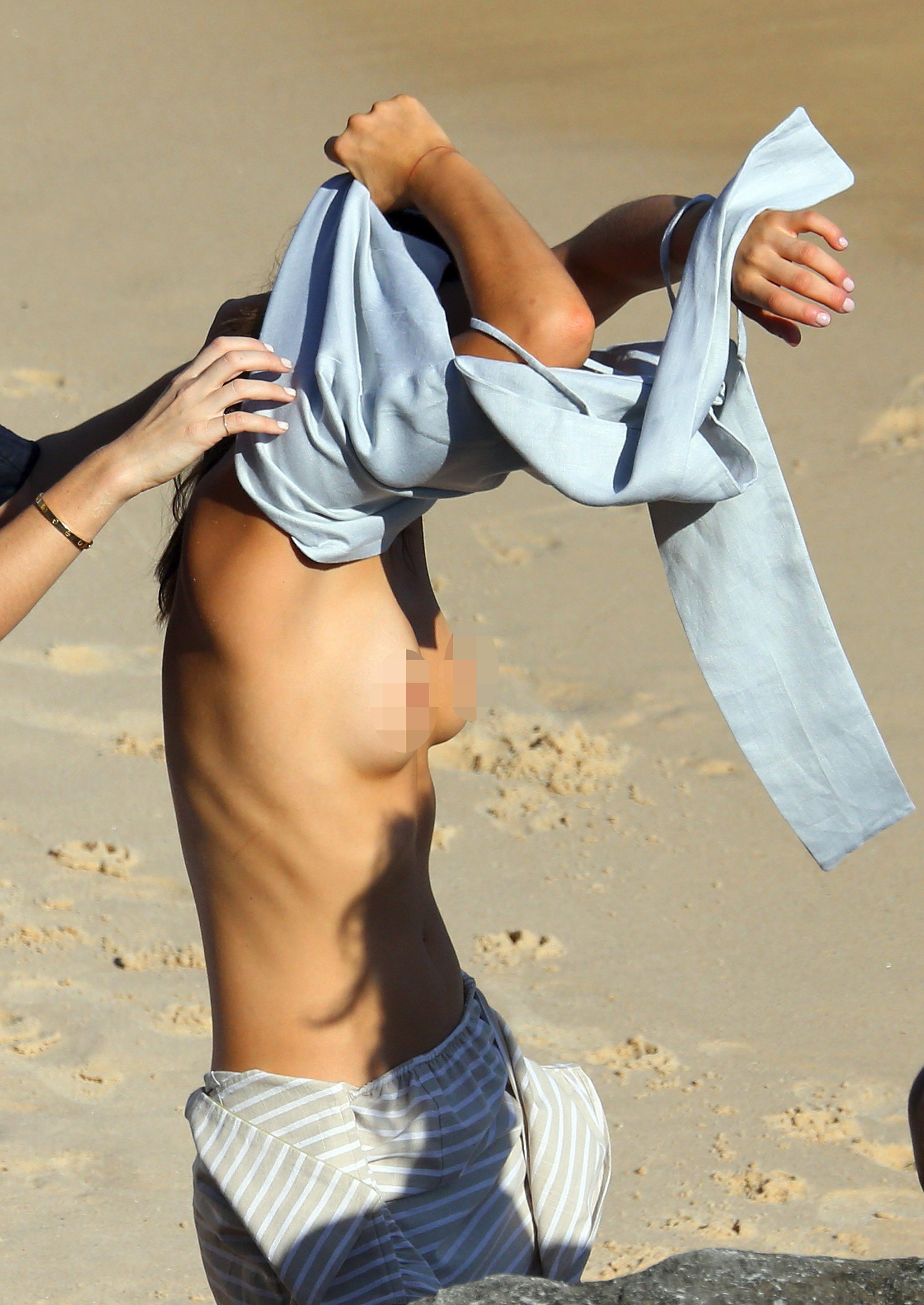 8P Topless Photos of Bambi Northwood-Blyth