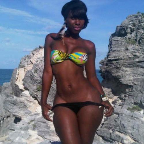 25P Bria Myles Topless