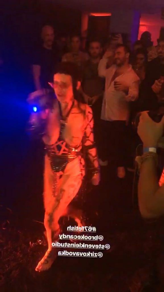 16P Brooke Candy Topless