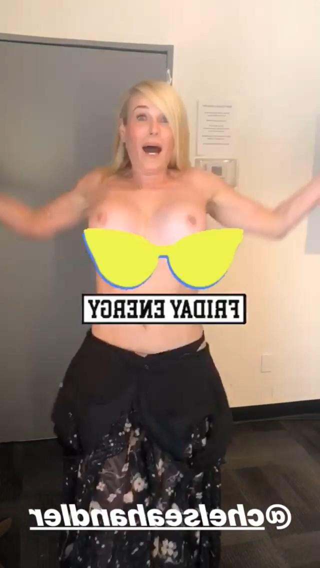 4P Chelsea Handler Topless