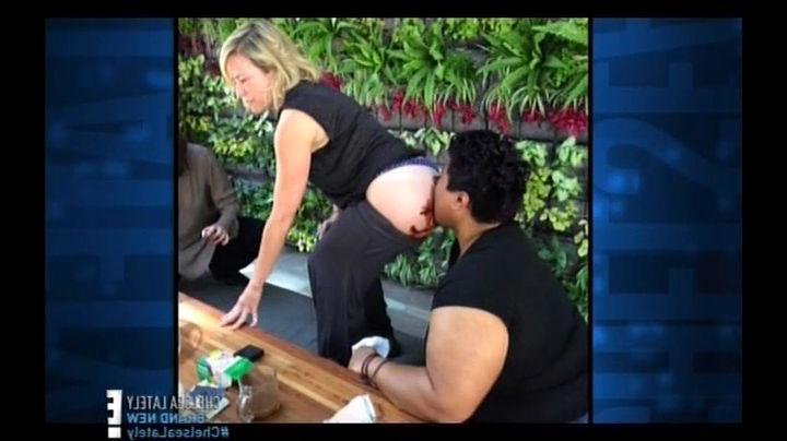 25P Chelsea Handler Topless