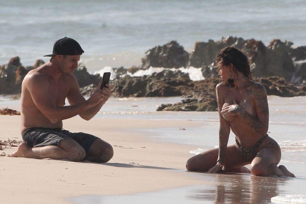 25P Tina Louise & Cherie Noel Topless