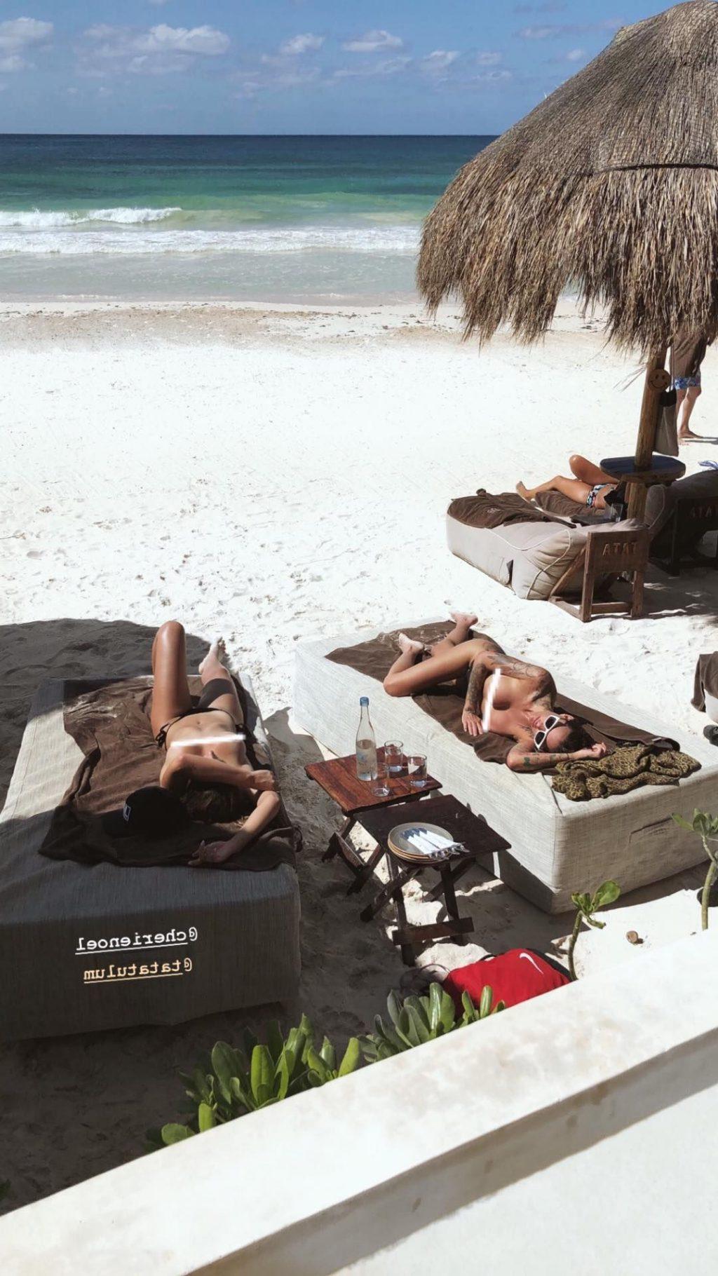 25P Tina Louise & Cherie Noel Topless