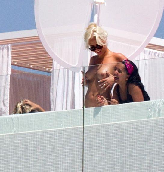 25P Louisa Johnson, Chloe Paige, Havva Rebke Topless