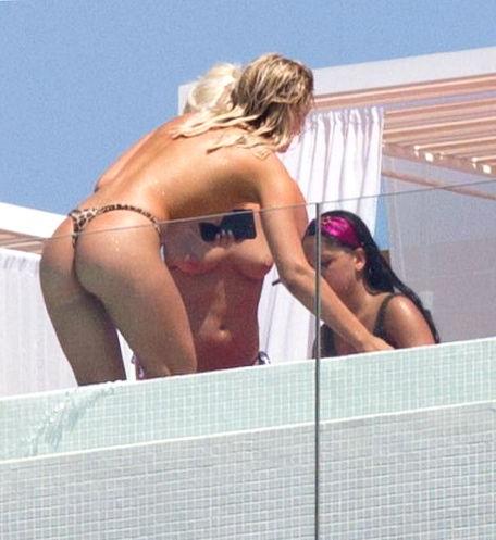 25P Louisa Johnson, Chloe Paige, Havva Rebke Topless
