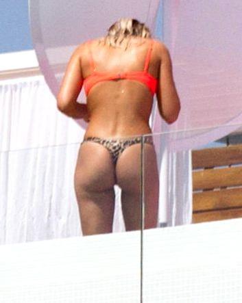 25P Louisa Johnson, Chloe Paige, Havva Rebke Topless