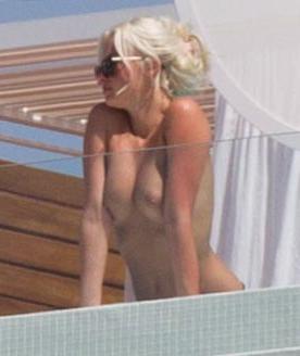 25P Louisa Johnson, Chloe Paige, Havva Rebke Topless