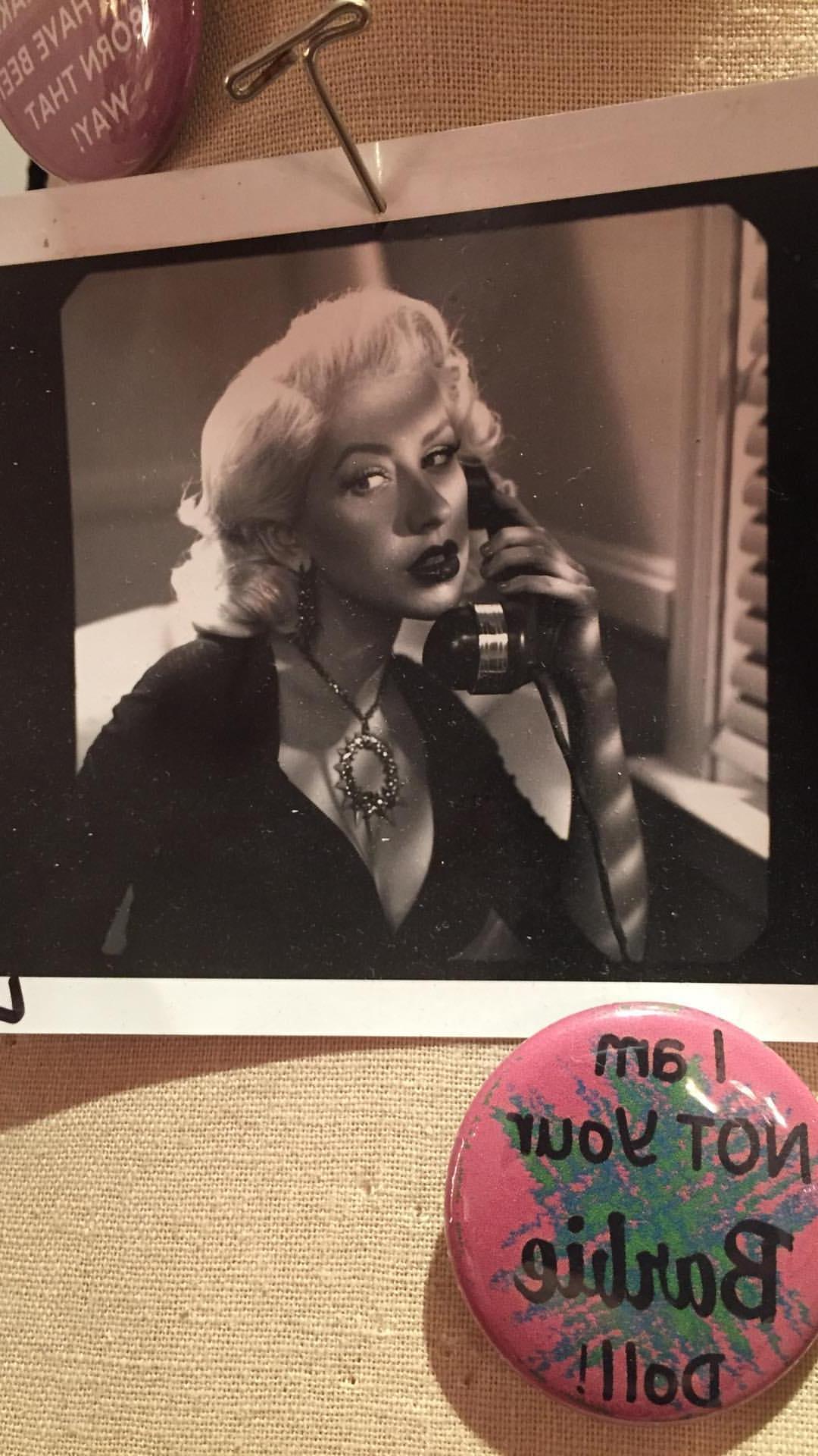 7P Christina Aguilera Topless
