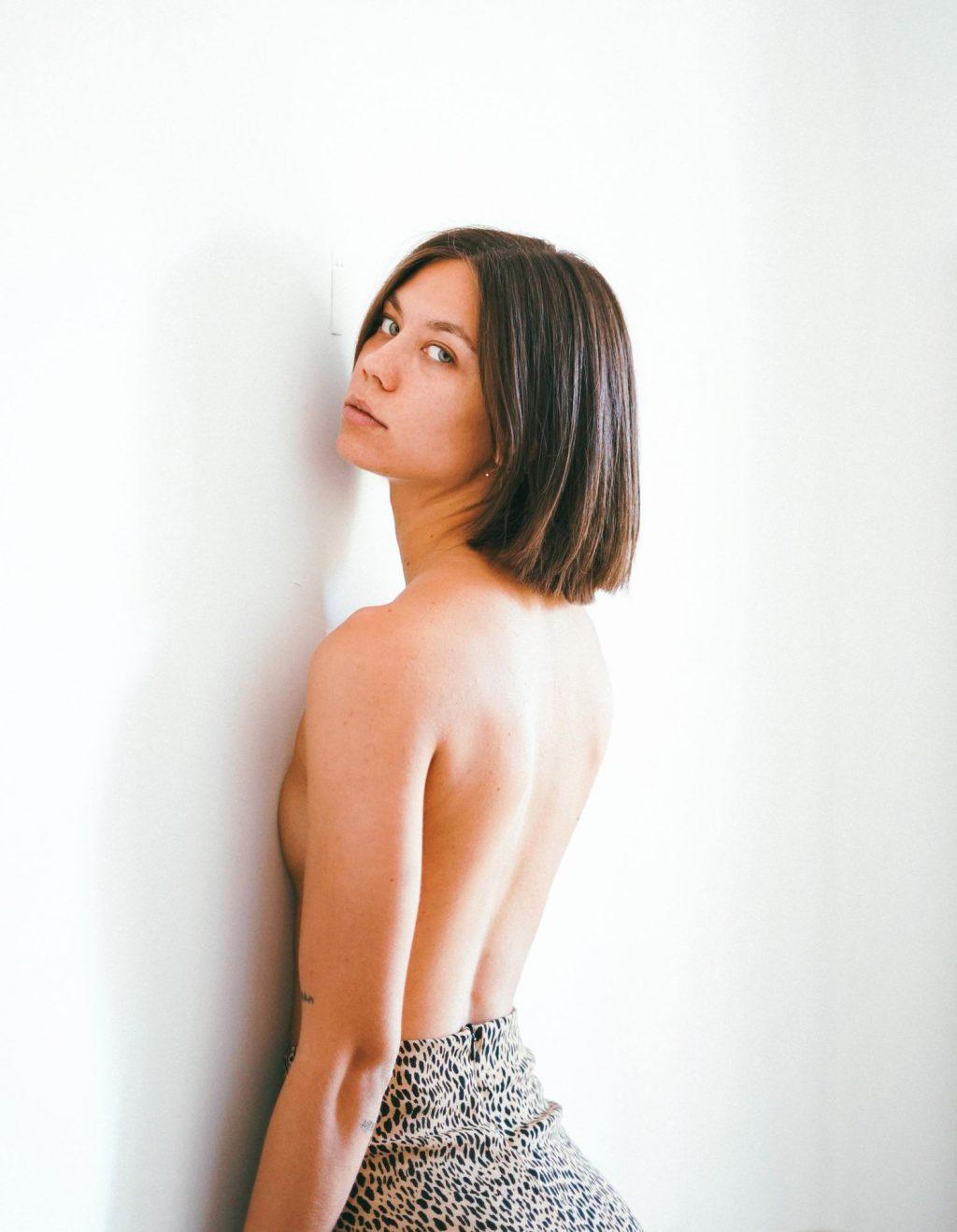 5P Clementina Aliberti Topless
