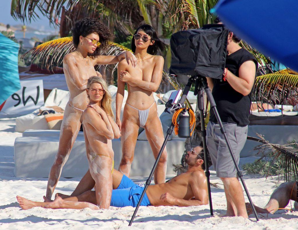 24P Danielle Knudson Topless