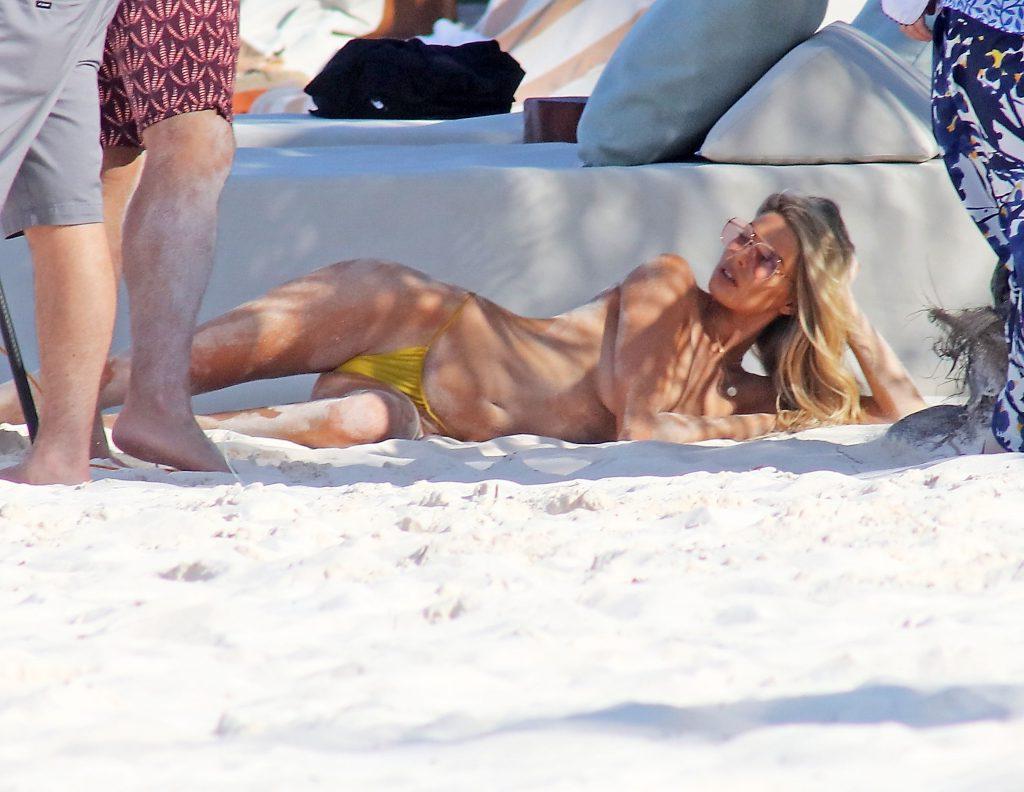 24P Danielle Knudson Topless