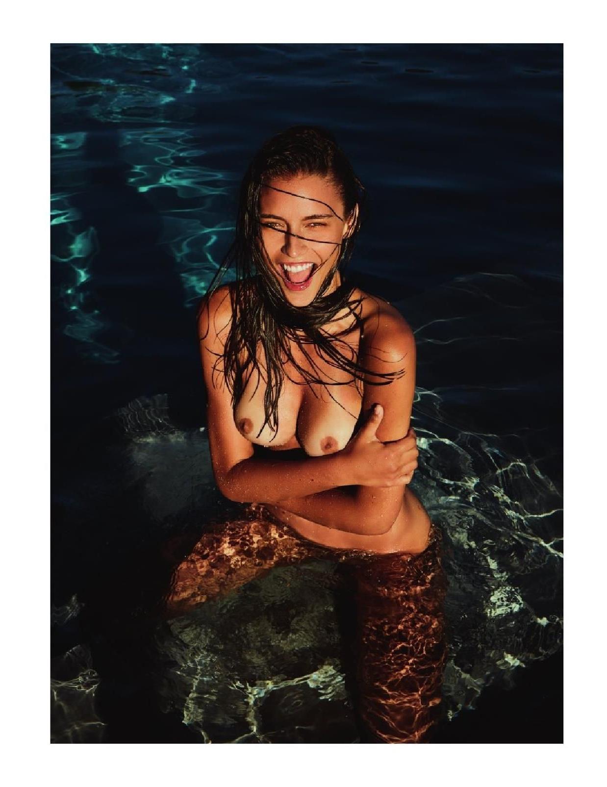 12P Fernanda Liz Topless Photos