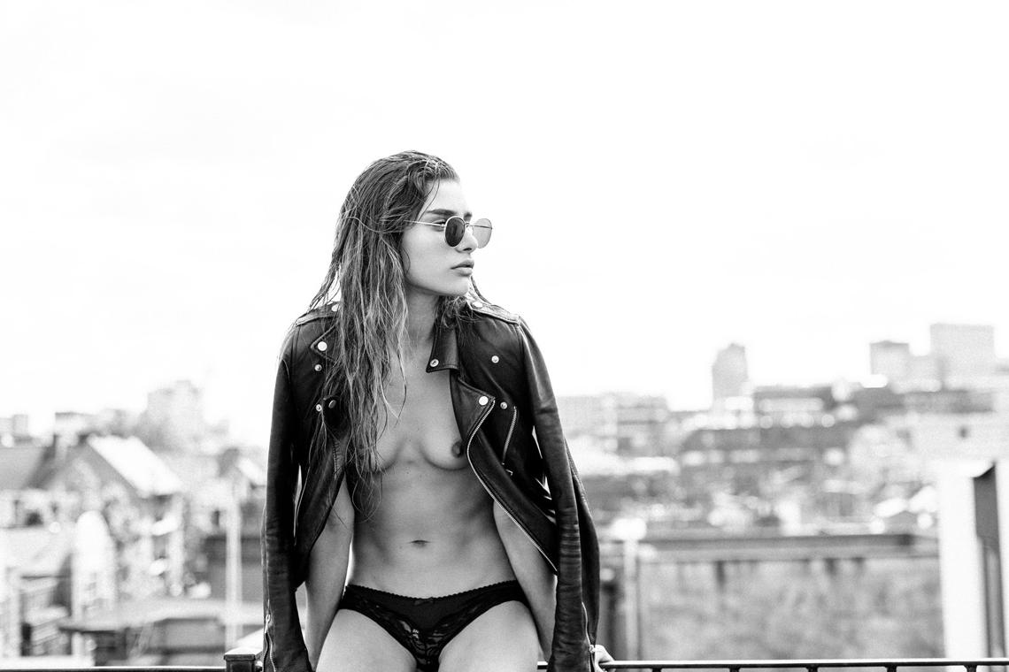 6P Topless Photos of Georgia Salamat