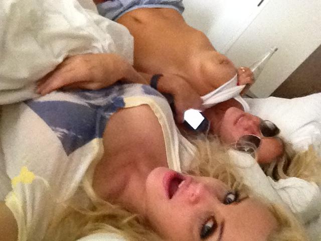 12P Cute Jenny Mcarthy nudes