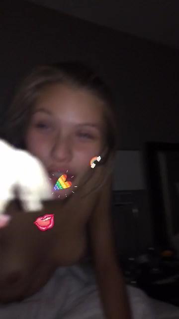 10P Topless Photos of Josie Canseco