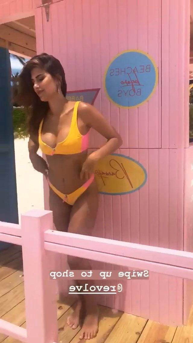 25P Kara Del Toro oben ohne