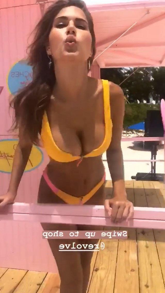 25P Kara Del Toro oben ohne