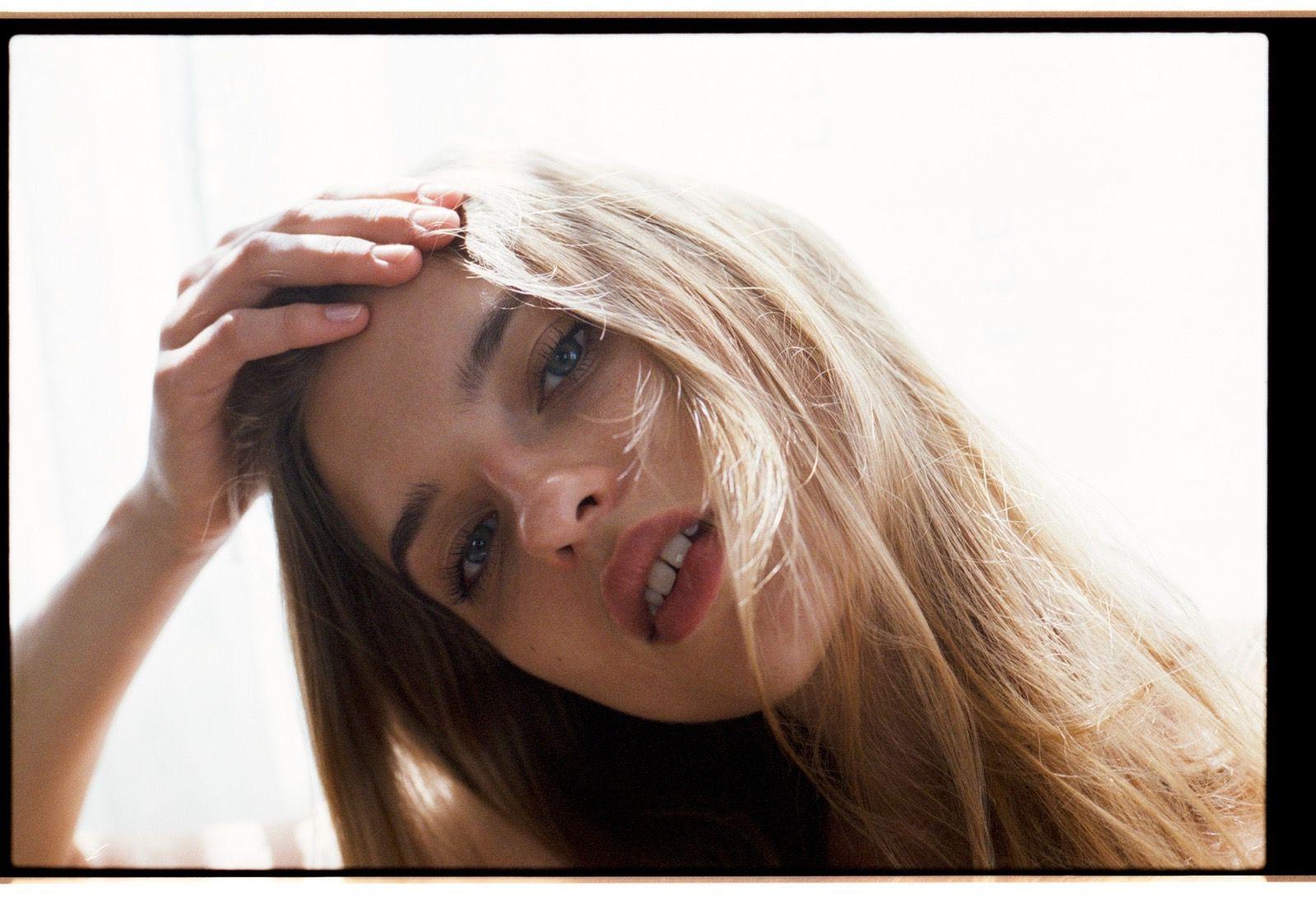 18P Karola Warzecha Topless