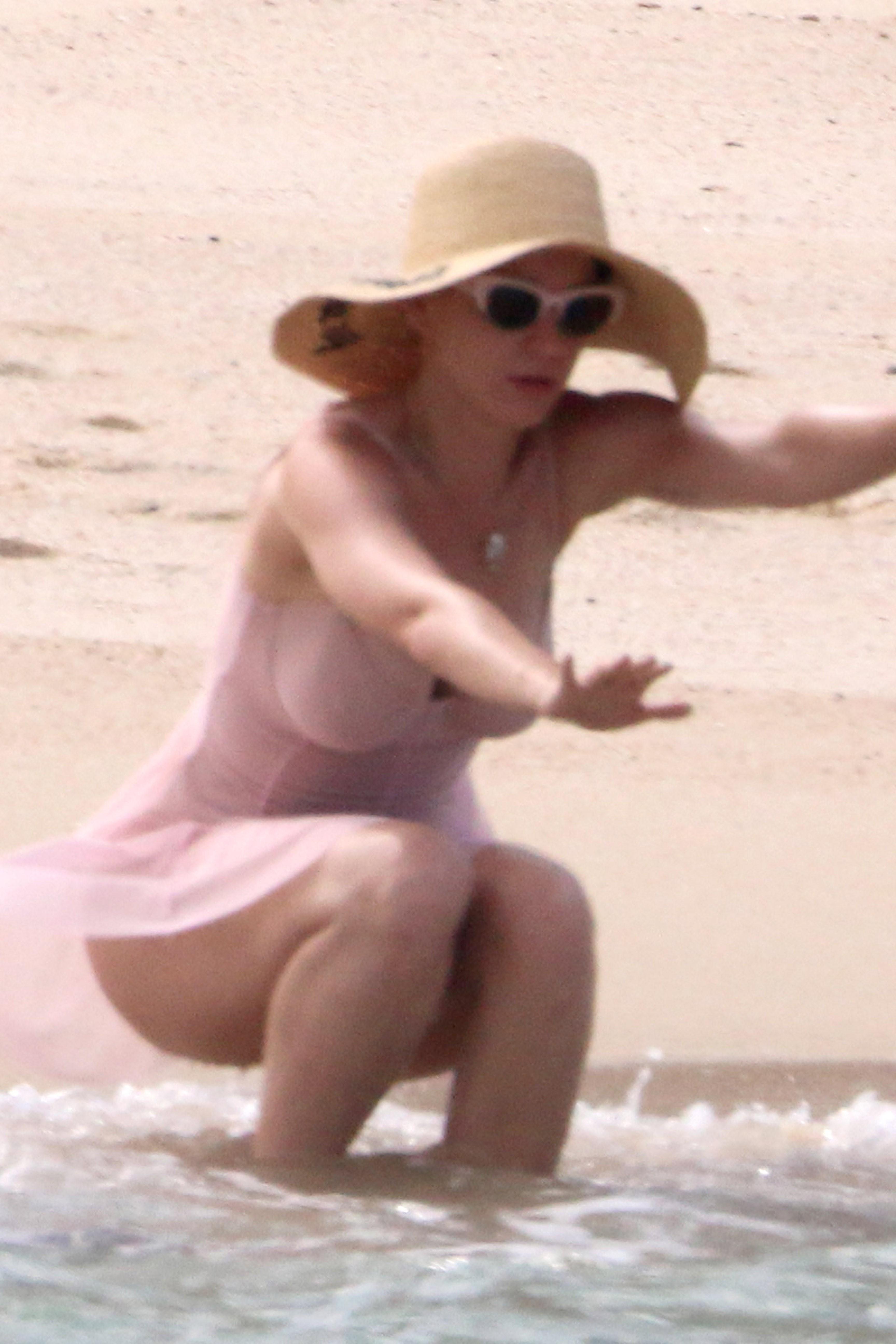 24P Katy Perry: An Instant Upskirt Classic