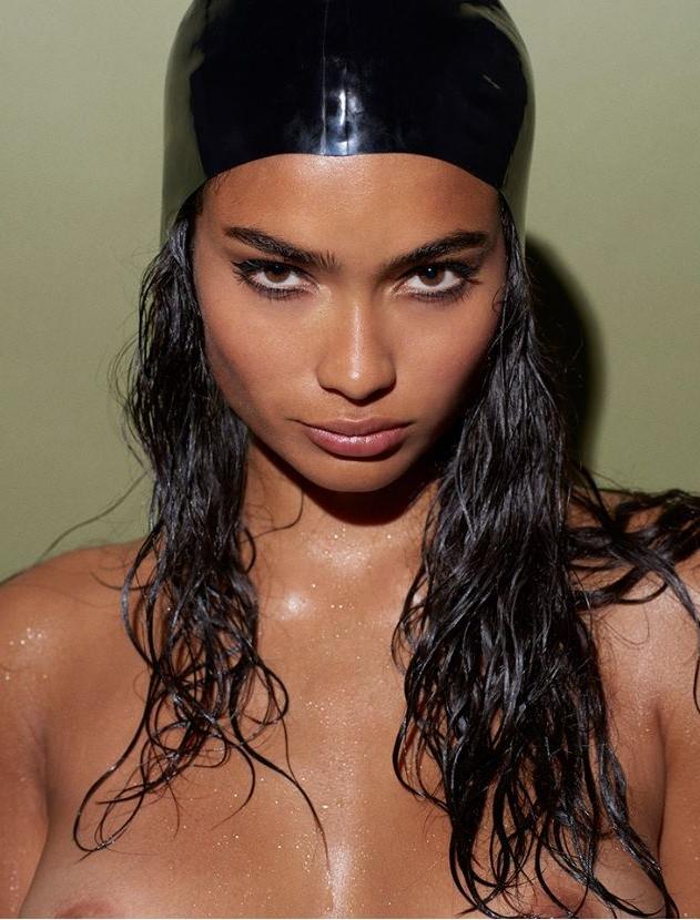 12P Kelly Gale Topless Photos