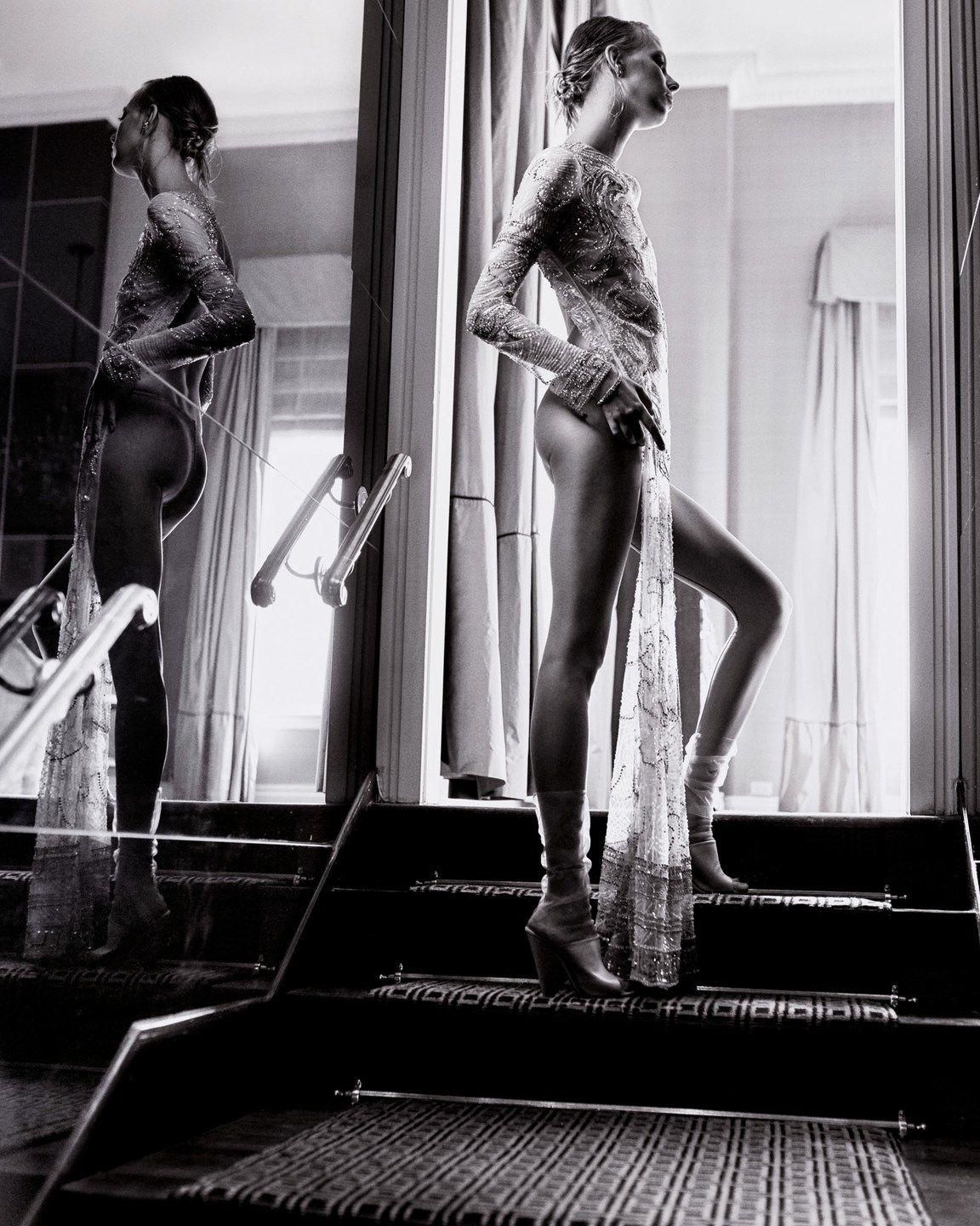 9P Lexi Boling Topless Photos