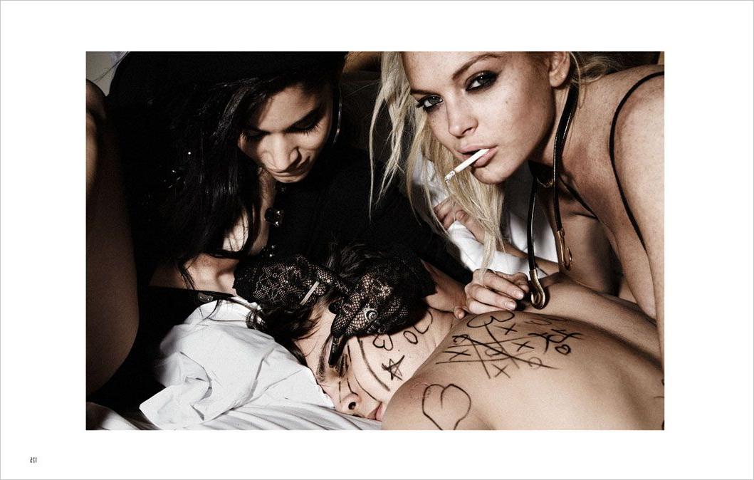 6P Topless Photos of Lindsay Lohan