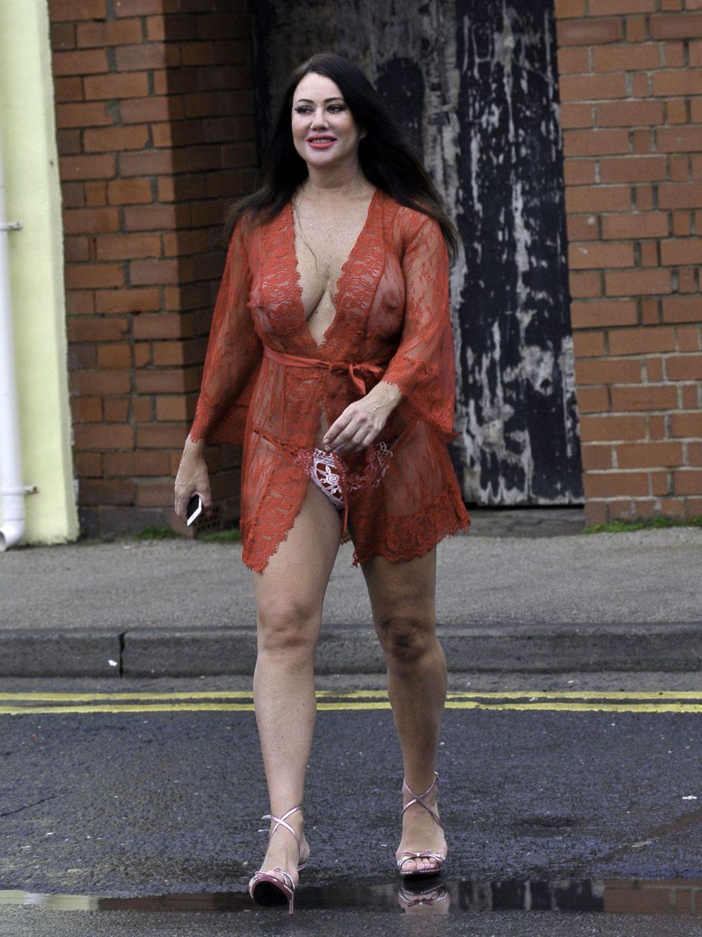 25P Lisa Appleton Topless