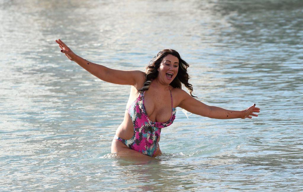 25P Lisa Appleton Topless