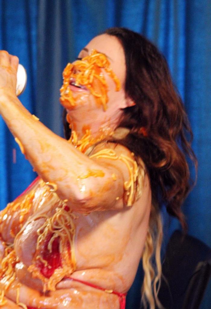 20P Lisa Appleton Topless