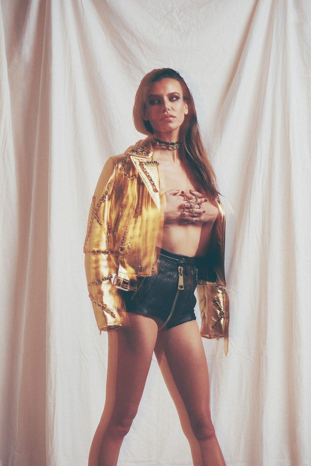 4P Madison Reed Topless