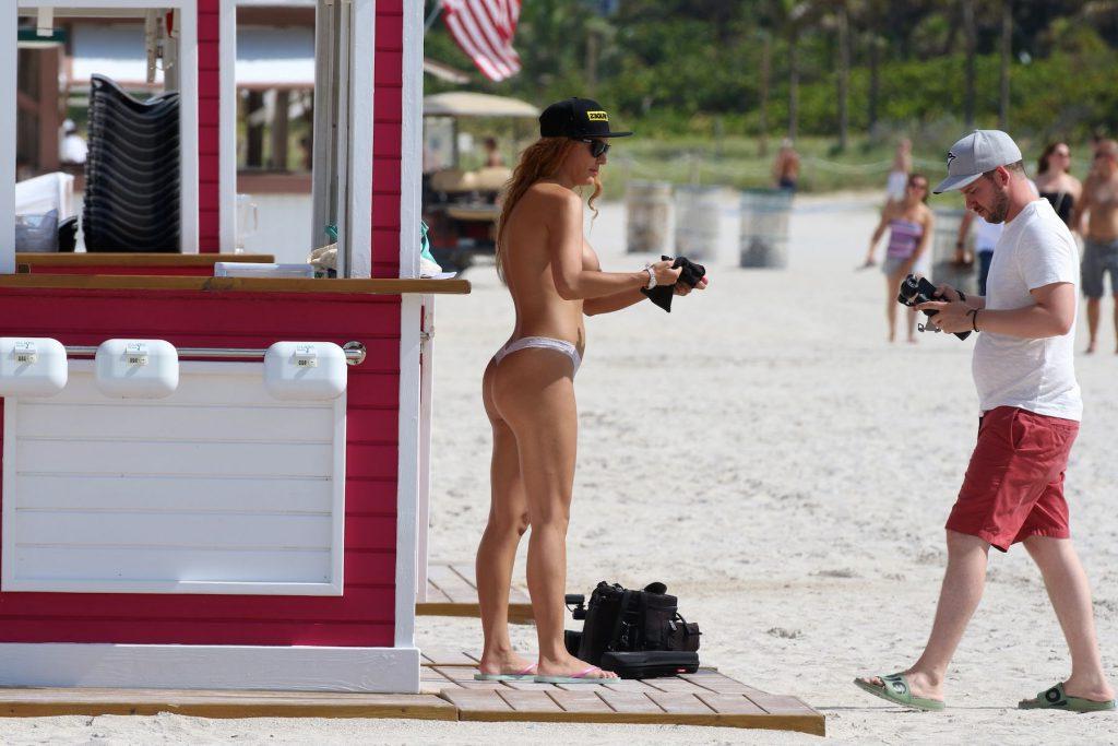 20P Marina Valmont Topless