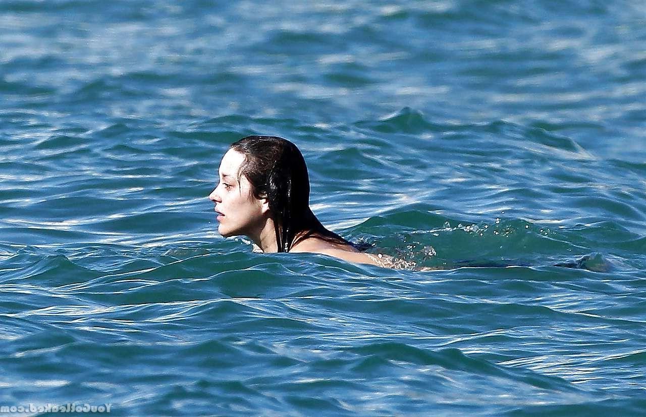 16P Topless pics of Marion Cotillard