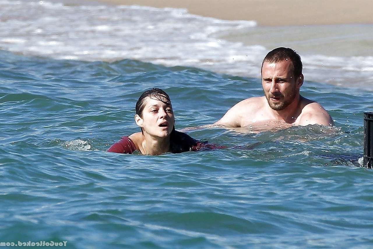 16P Topless pics of Marion Cotillard