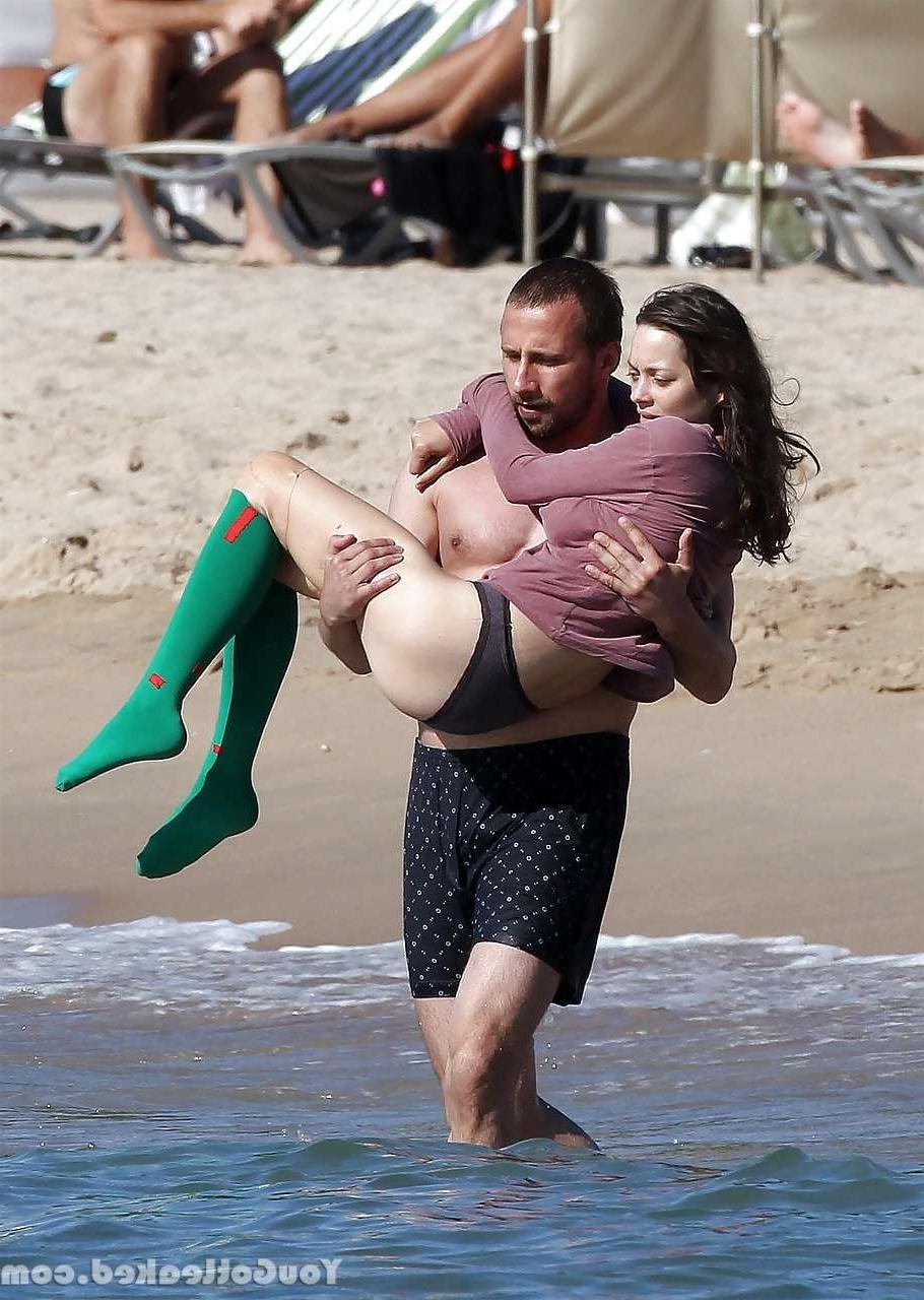 16P Topless pics of Marion Cotillard