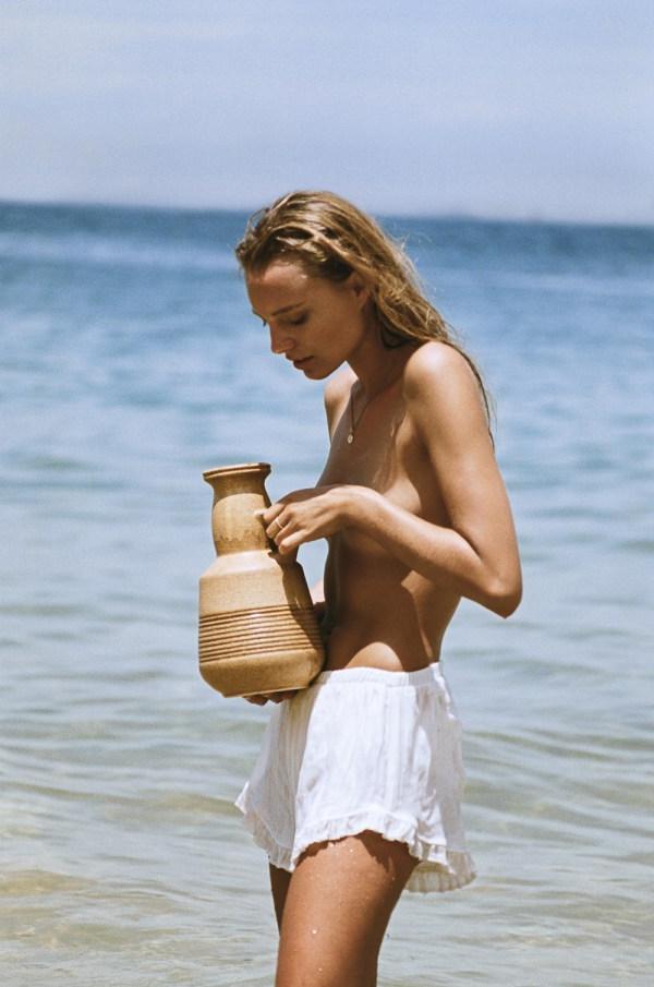 6P Maya Stepper topless photos